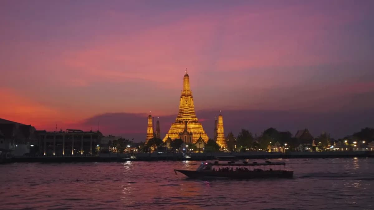 Bangkok skyline with Wat Arun at sunset