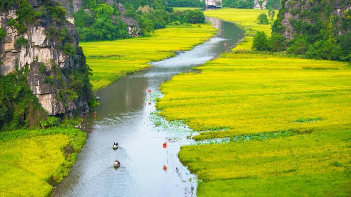 Tam Coc river, Ninh Binh