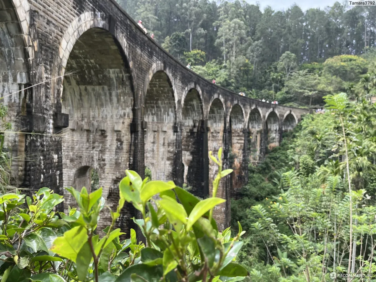Nine Arches Bridge, Ella